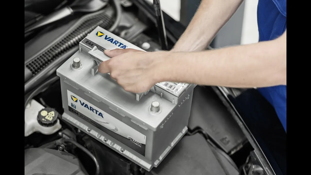 Как заменить аккумулятор на автомобиле