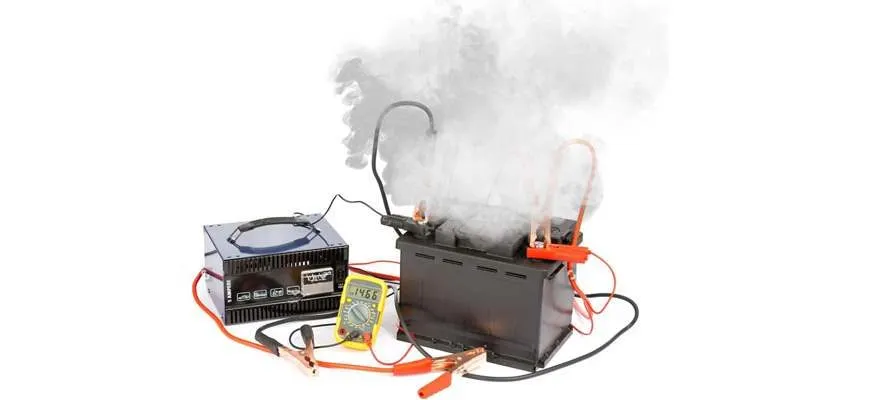 Почему кипит аккумулятор