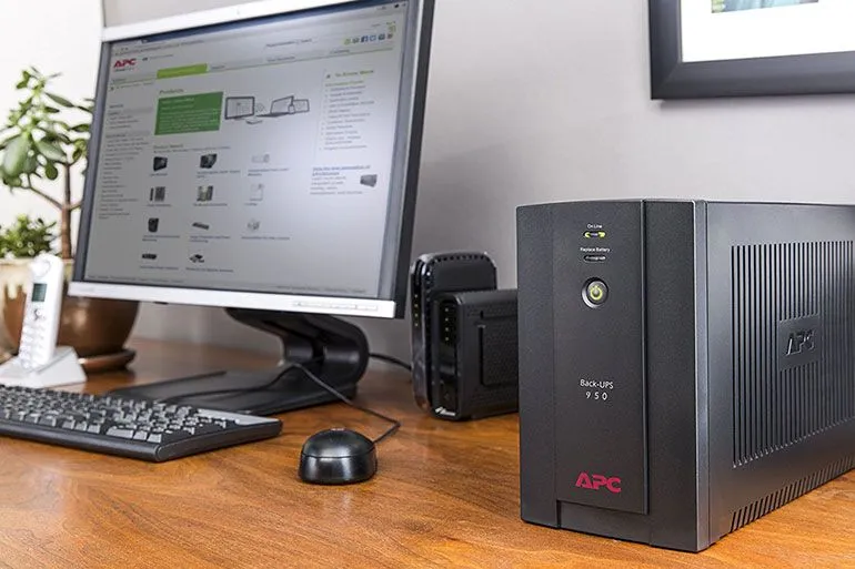 Выбираем ИБП для компьютера или серверной