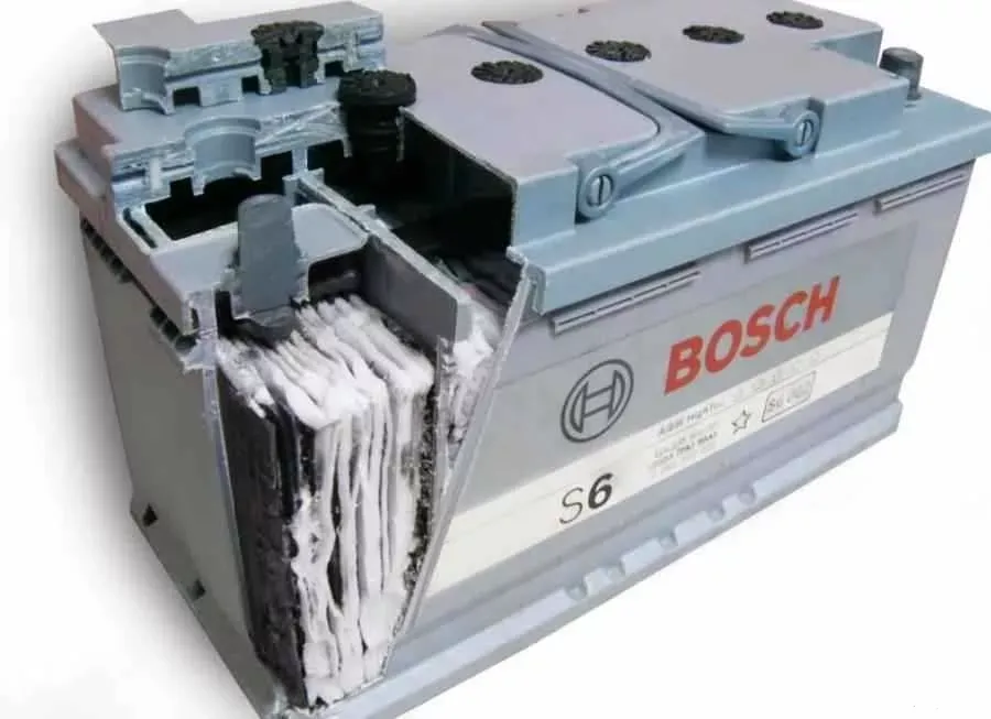 Как понять, что аккумулятор в автомобиле пора менять